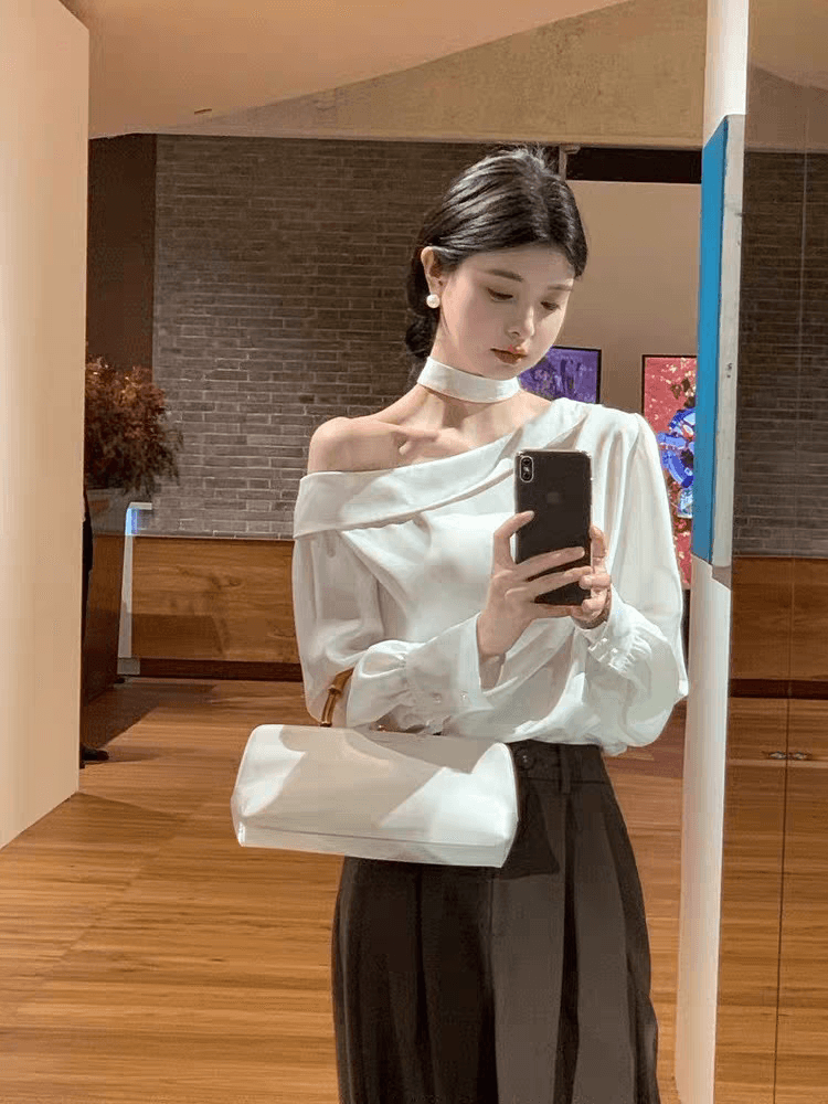 프랑스식 비스듬한 어깨 보트넥 오프숄더 긴팔 맨위 여성 이른 가을 고급 센스 작은 대중 불규칙 슬림해 보이는 새틴 셔츠