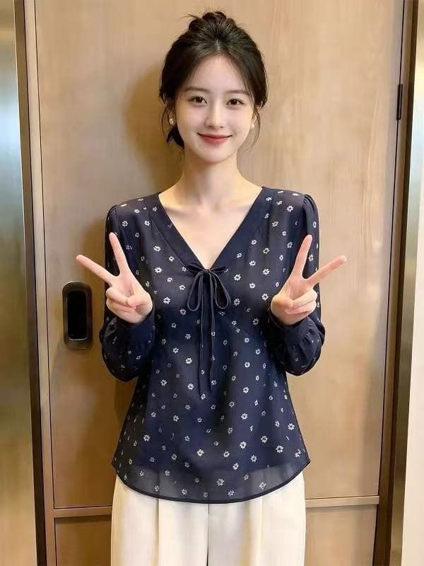 올해 인기 ~ 중 폭발 여성 의류 여름 2026 새로운 블루 색상 레이스업 긴팔 꽃무늬 긴팔 셔츠 맨위 이미지 2