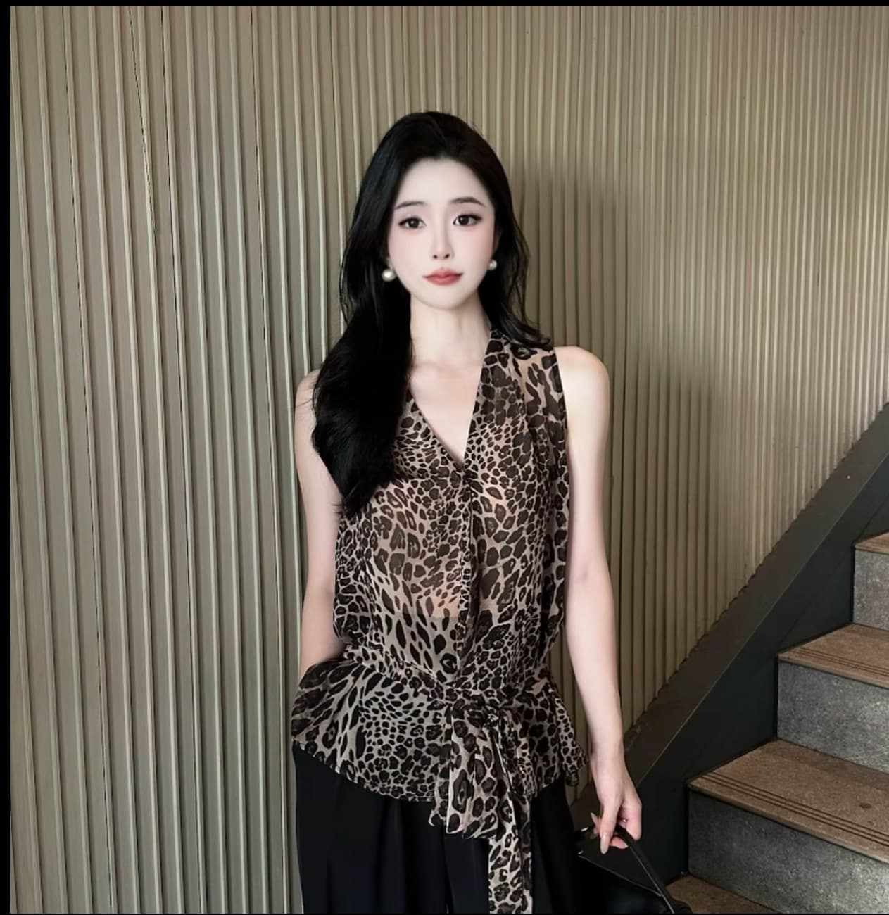 026 새로운 V넥 레오파드 무늬 조끼 여성 셔츠 허리 수축 슬림해 보이는 민소매 맨위 9부 바지 세트 상세 이미지 3