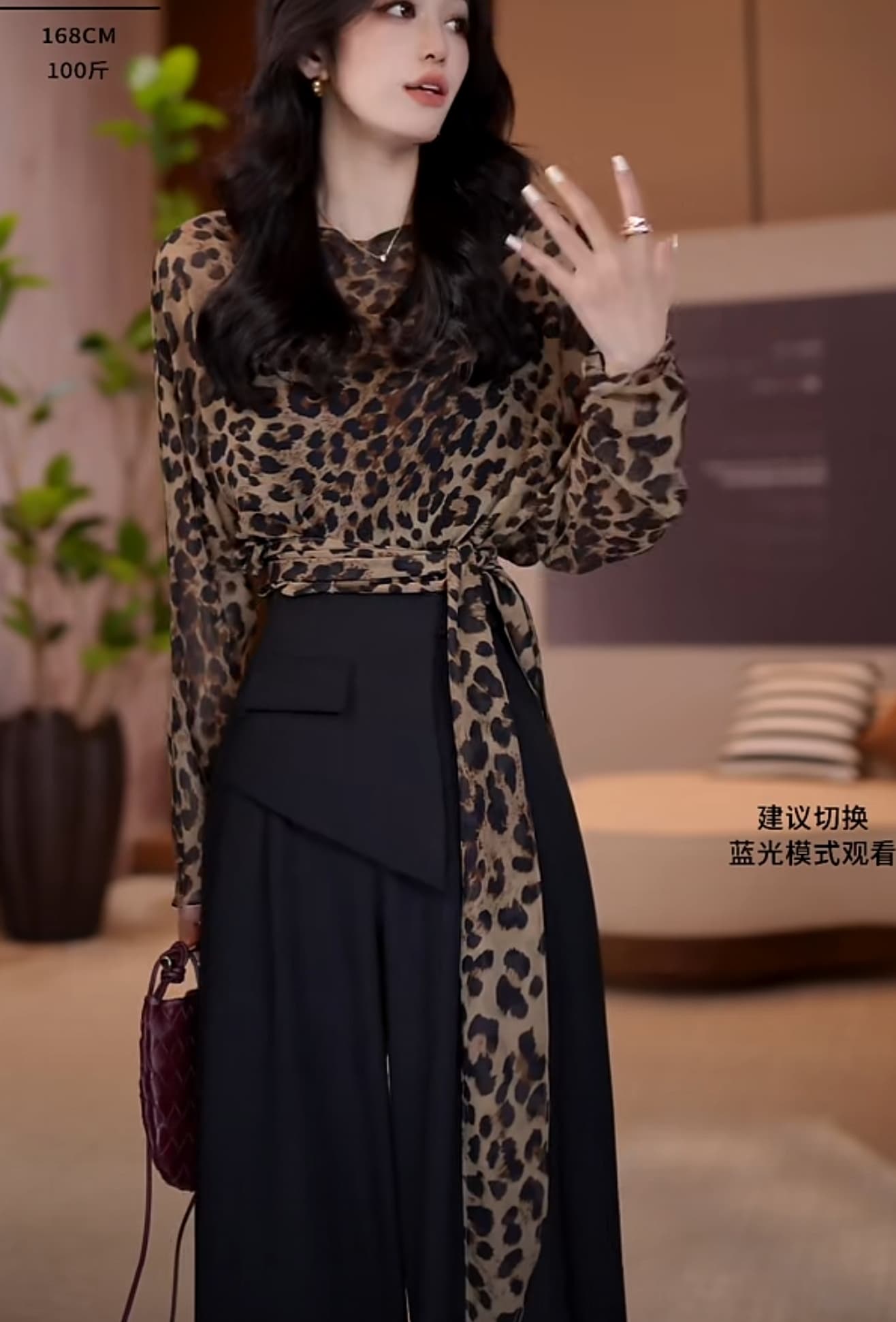 레오파드 무늬 여가 시리아 레트로 커피 레오파드 무늬 맨위 오프숄더 비틀림 허리 수축 긴팔 작은 셔츠 상세 이미지 2