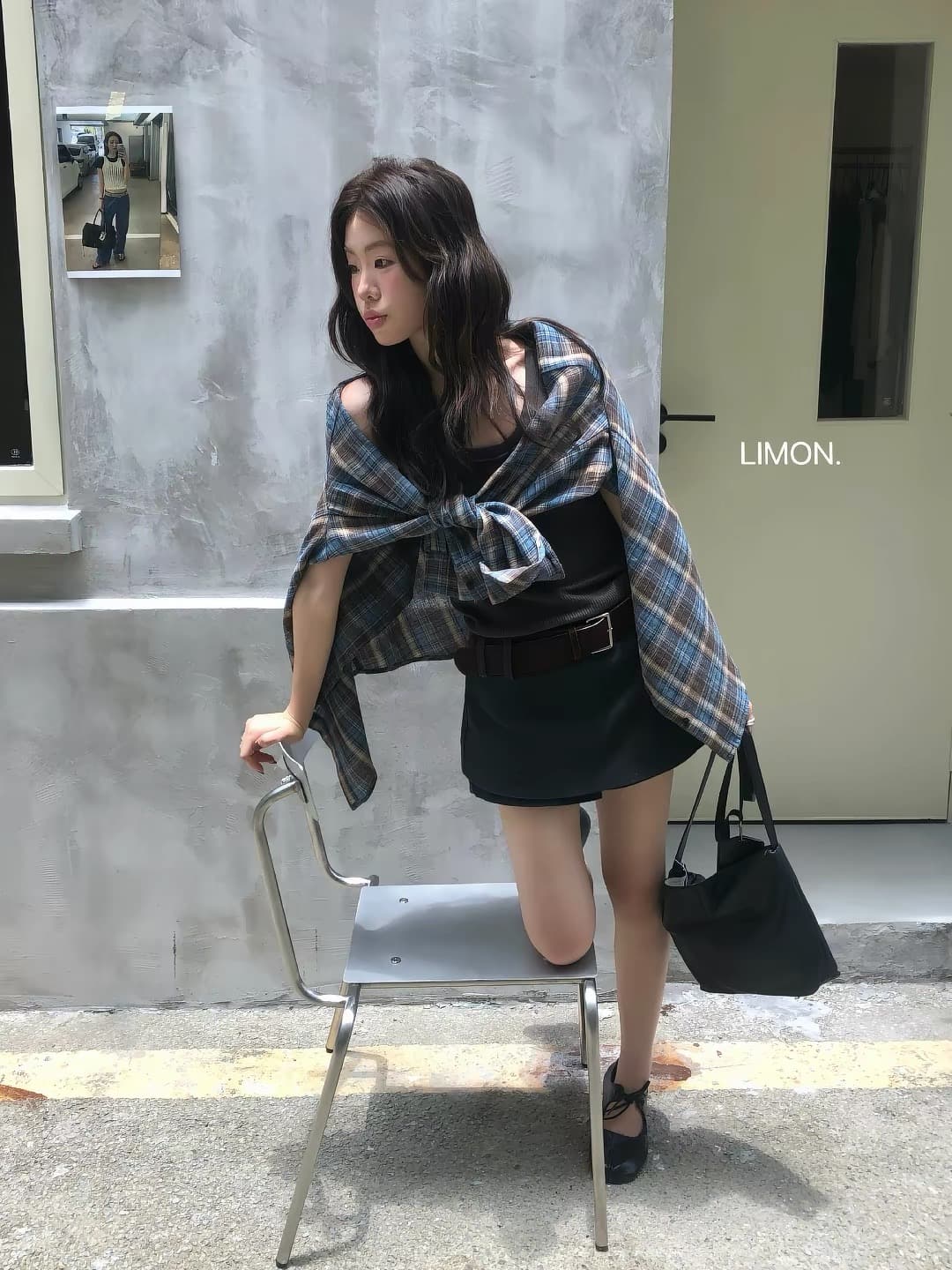 20266 이른 가을 한 부서 레트로 느긋한 체크무늬 루즈핏 슬림해 보이는 셔츠 여성 셔츠 상세 이미지 4