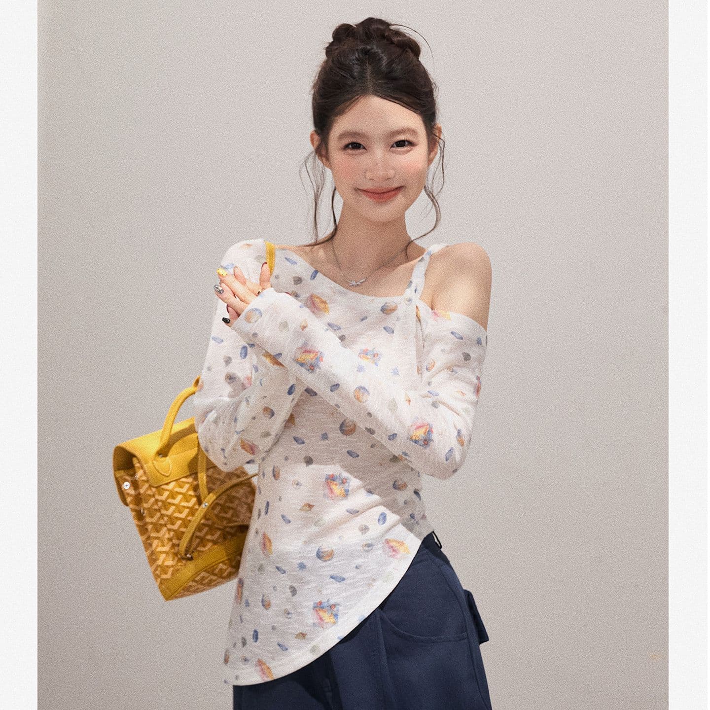 한 부서 chic 고유 한 오프숄더 긴팔 티셔츠 여성 이른 가을 새로운 몸매 가꾸기 슬림해 보이는 불규칙 디자인 센스 작은 맨위 상세 이미지 2