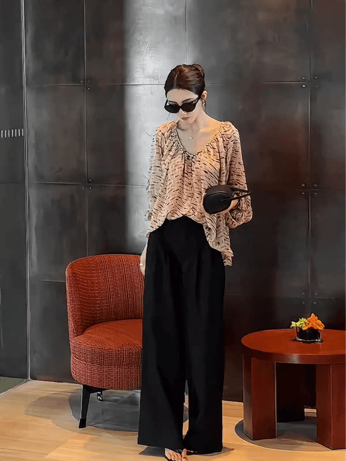 고급 센스 프랑스식 작은 대중 V넥 프린트 시폰 셔츠 여성 가을 새로운 디자인 센스 외국 가스 연령 감소 다용도 맨위 이미지 4
