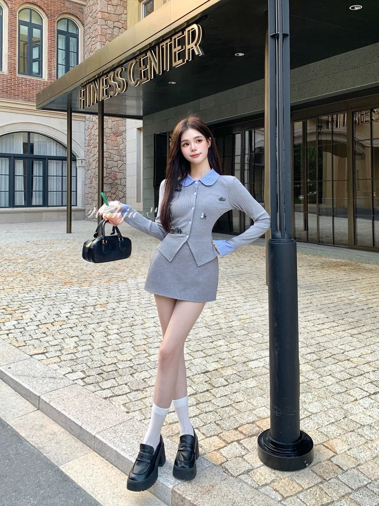 2026 가을 miu 부서 꽃 체크무늬 네클라인 패치워크 디자인 맨위 여성 반 스커트 상세 이미지 4