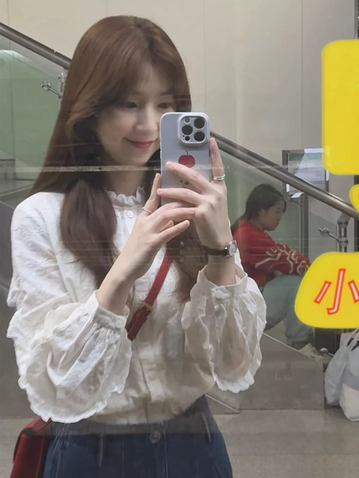 2026 가을 새로운 고급 센스 거품 소매 셔츠 프랑스식 화이트 프릴 스탠드 칼라 긴팔 셔츠 맨위 여성