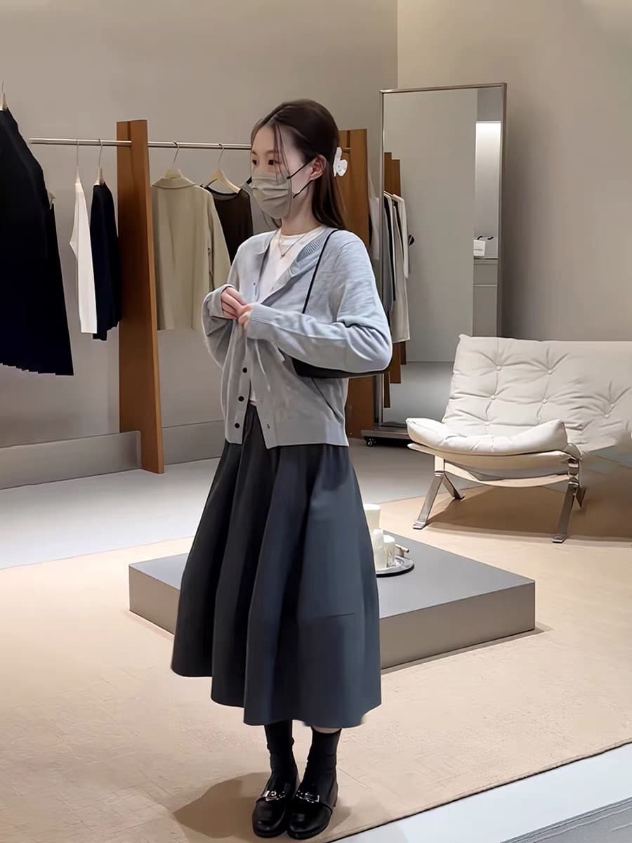회색 오픈 가디건 반신 치마 세트 이미지 3