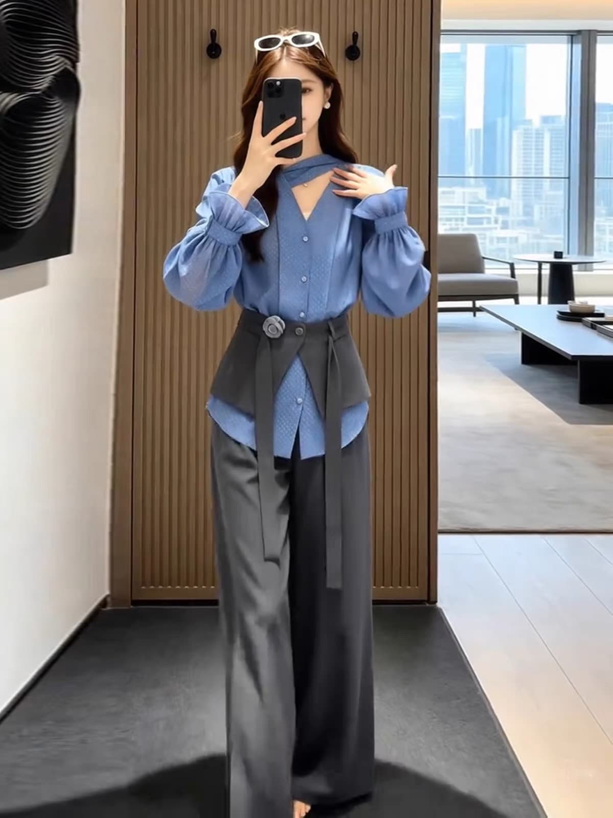 2026 새로운 한 부서 그레이트 통해보기 가져 가라. 전체 집합 파란색 긴팔 여성 셔츠 조기 초기 가을 와이드 레그 팬츠 세트 이미지 2