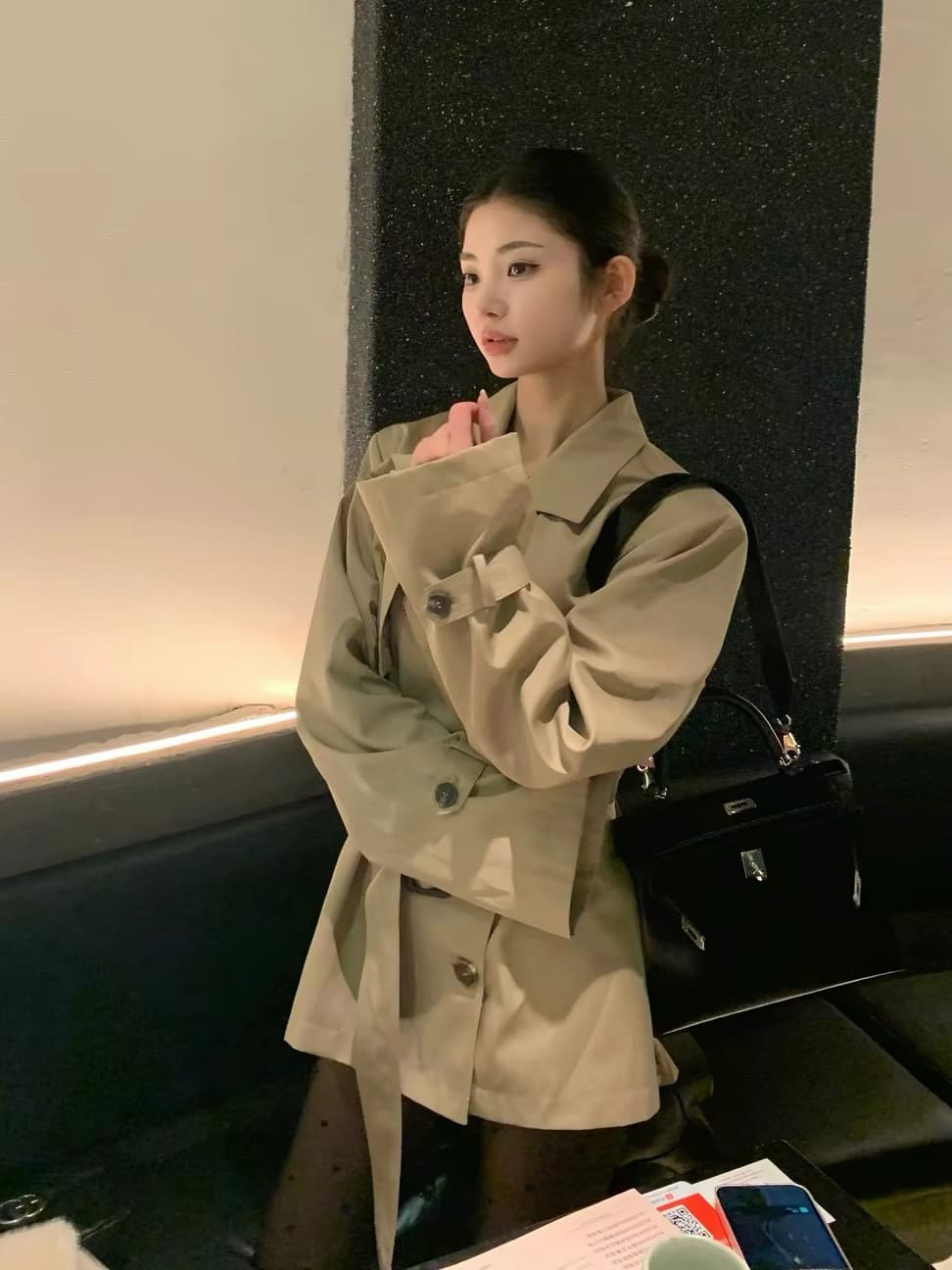 고급 센스 바람막이 여성 코트 가을 새로운 여성 의류 카키 색 영국식 바람 작은 키 허리 수축 쇼트 스타일 코트 이미지 3