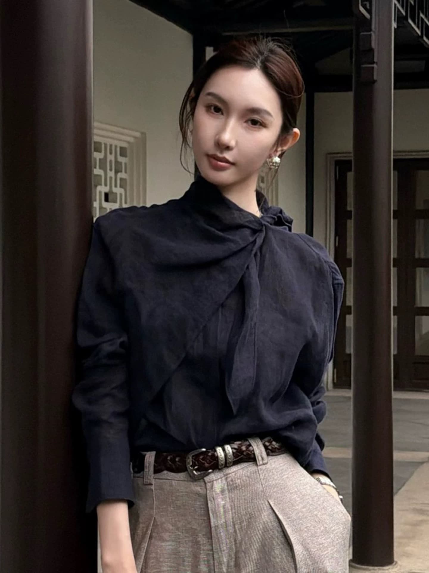 한 부서 세련된 품격 프릴 칼라 여성 셔츠 이른 가을 새로운 루즈핏 다용도 슬림해 보이는 자외선 차단 작은 셔츠 단색 맨위 상세 이미지 1