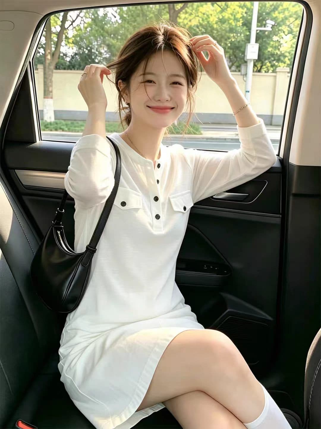이른 가을 새로운 한 첨부 된 의류 디자인 센스 헨리 칼라 긴팔 티셔츠 여성 레저 얇은 스타일 화이트 기본 셔츠 여성 이미지 3