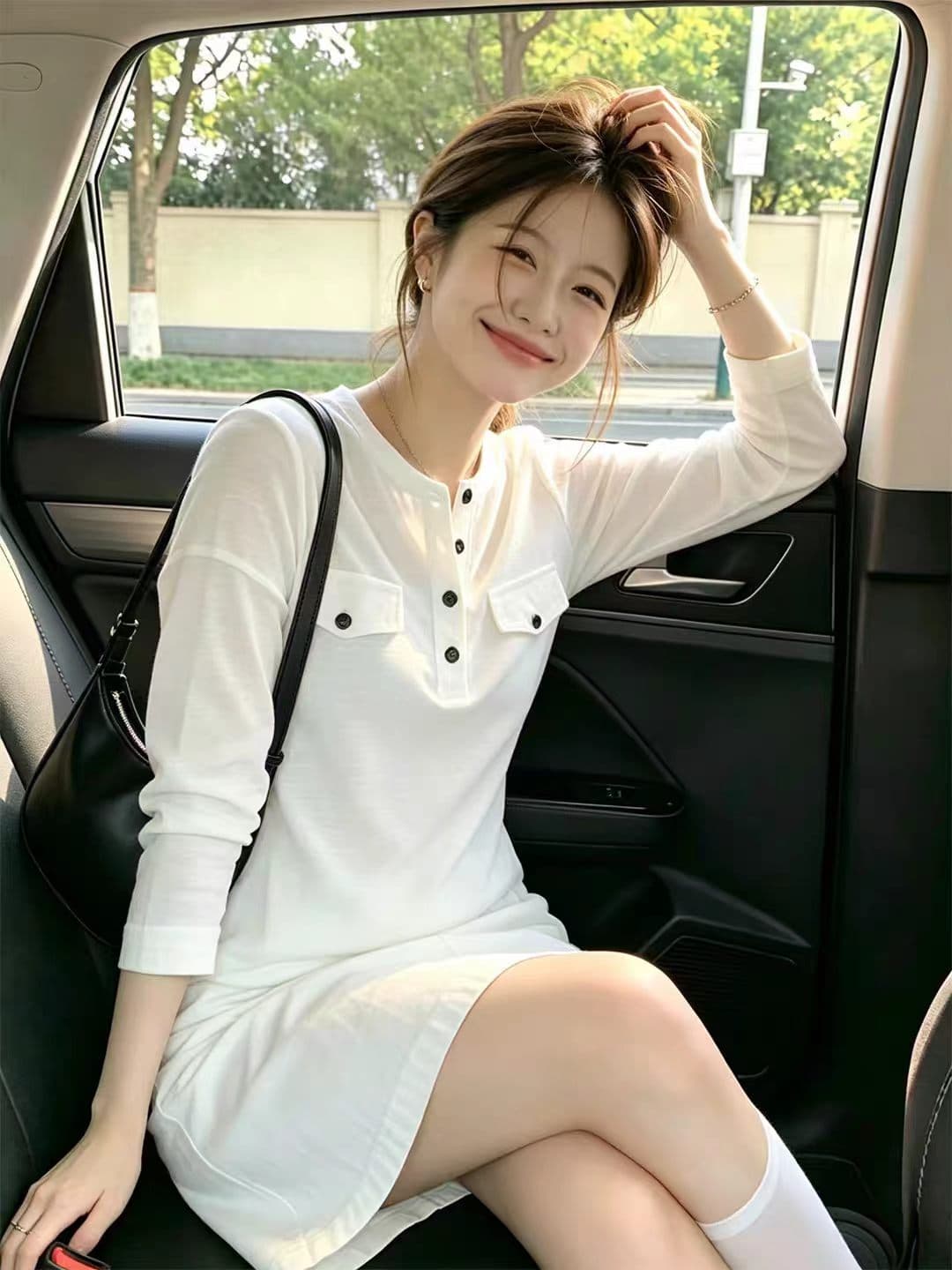 이른 가을 새로운 한 첨부 된 의류 디자인 센스 헨리 칼라 긴팔 티셔츠 여성 레저 얇은 스타일 화이트 기본 셔츠 여성 상세 이미지 1