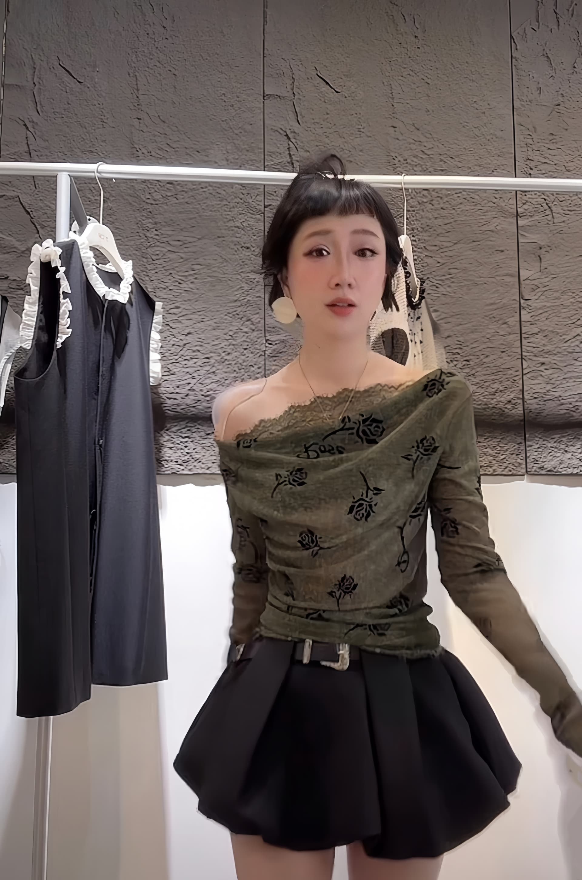2026 가을 새로운 프랑스식 프린트 레이스 조각 슬림해 보이는 다용도 긴팔 맨위 상세 이미지 4