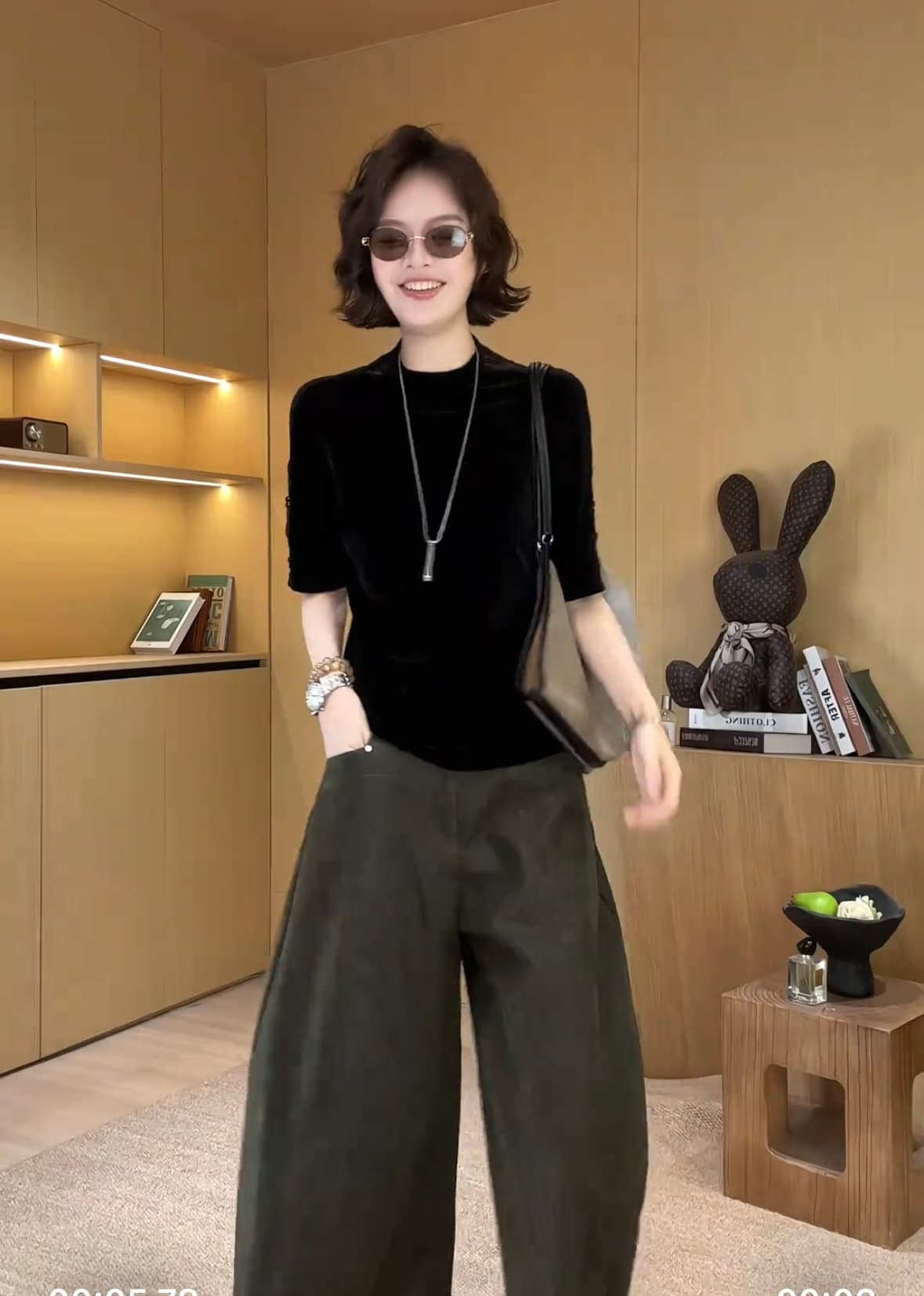 2026 이른 가을 새로운 품격 슬림해 보이는 맨위 패치워크 레이스 벨벳 작은 셔츠 상세 이미지 3