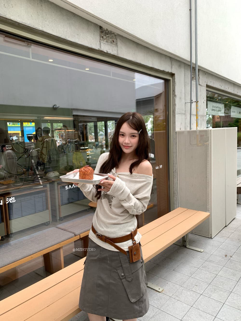 2026 이른 가을 새로운 느긋한 채널 한국 스타일 가을의 날 미니멀리즘 오각형 별 프린트 징 차가운 잘 생긴 캐주얼 긴팔 이미지 4
