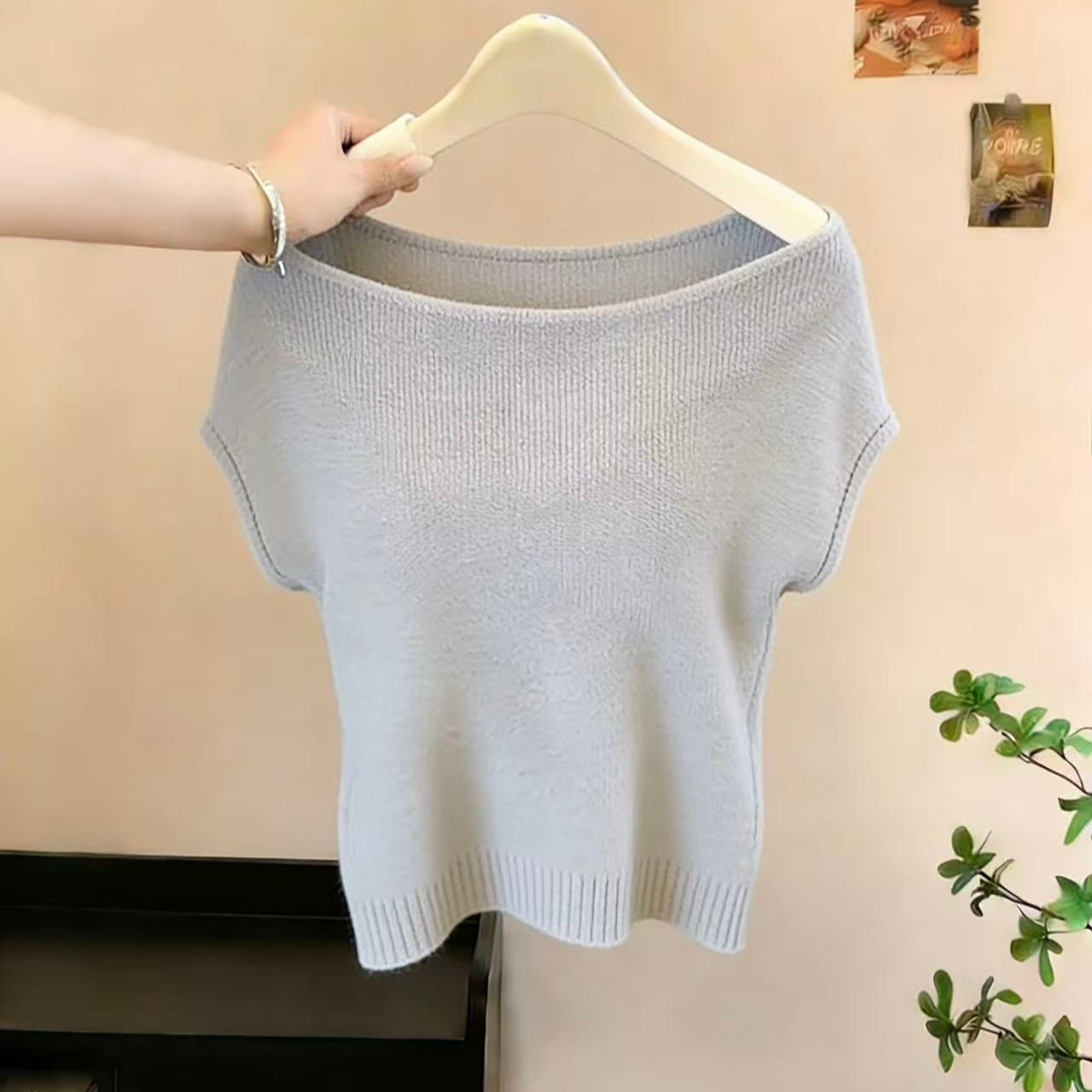 실사 자유 느긋한 흔들다 칼라 비스듬한 어깨 니트 스웨터 반팔 여성 여름 몸매 가꾸기 품격 오프숄더 티셔츠 맨위 chic 이미지 5