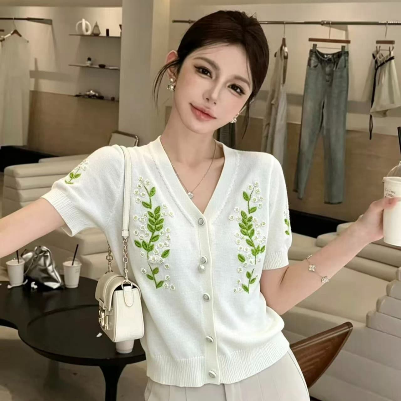 실사 프랑스식 쇼트 스타일 V넥 자수 니트 오픈 가디건 여름 외국 가스 달콤함 연령 감소 허리 수축 몸매 가꾸기 반팔 티셔츠 맨위 이미지 5