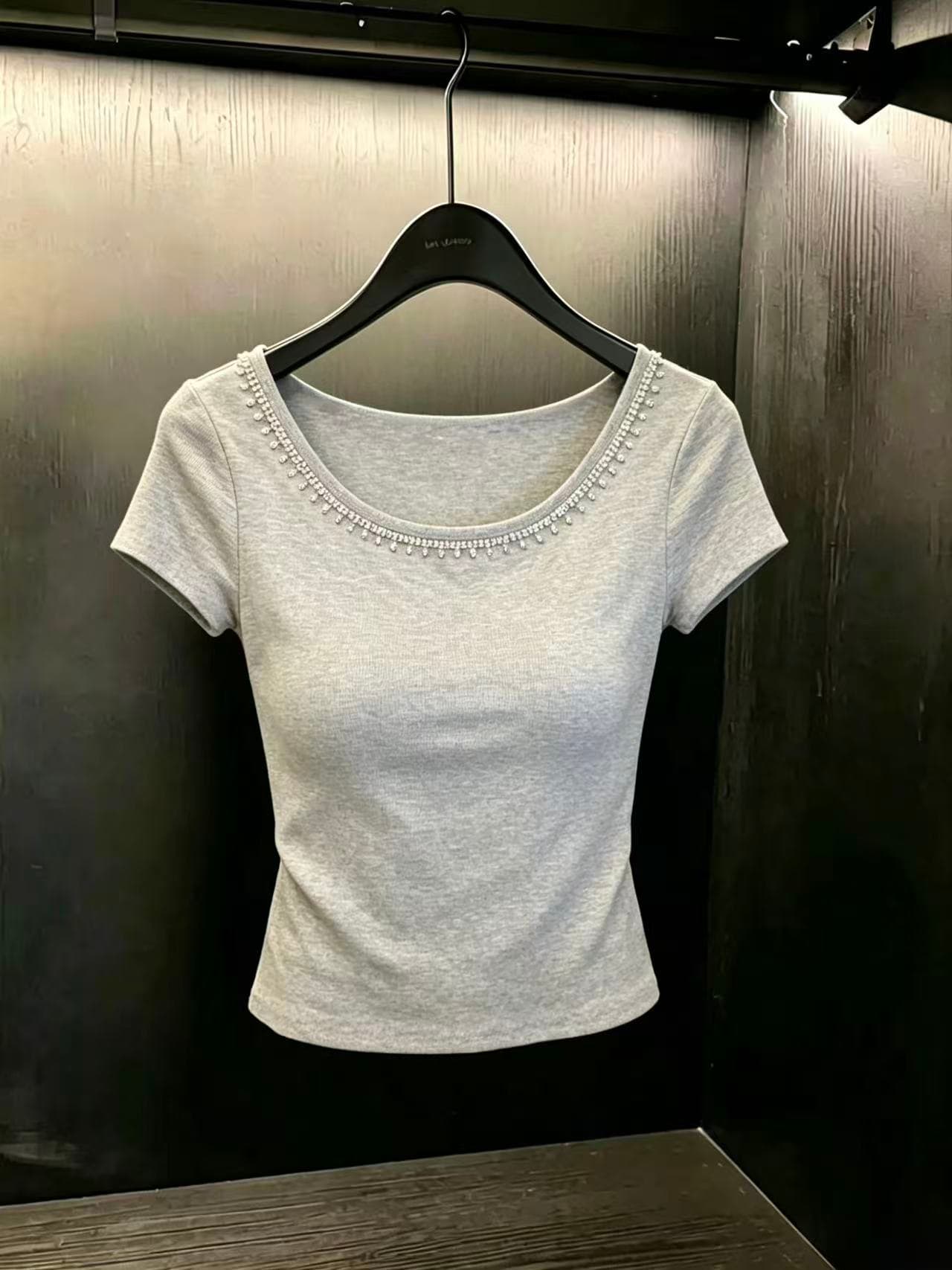 실사 프랑스식 무거운 작업 다이아몬드 세팅 광장 칼라 반팔 티셔츠 여성 여름 고급 센스 쇼트 스타일 이슬 쇄골 긍정적 인 어깨 아름다운 맨위 이미지 2