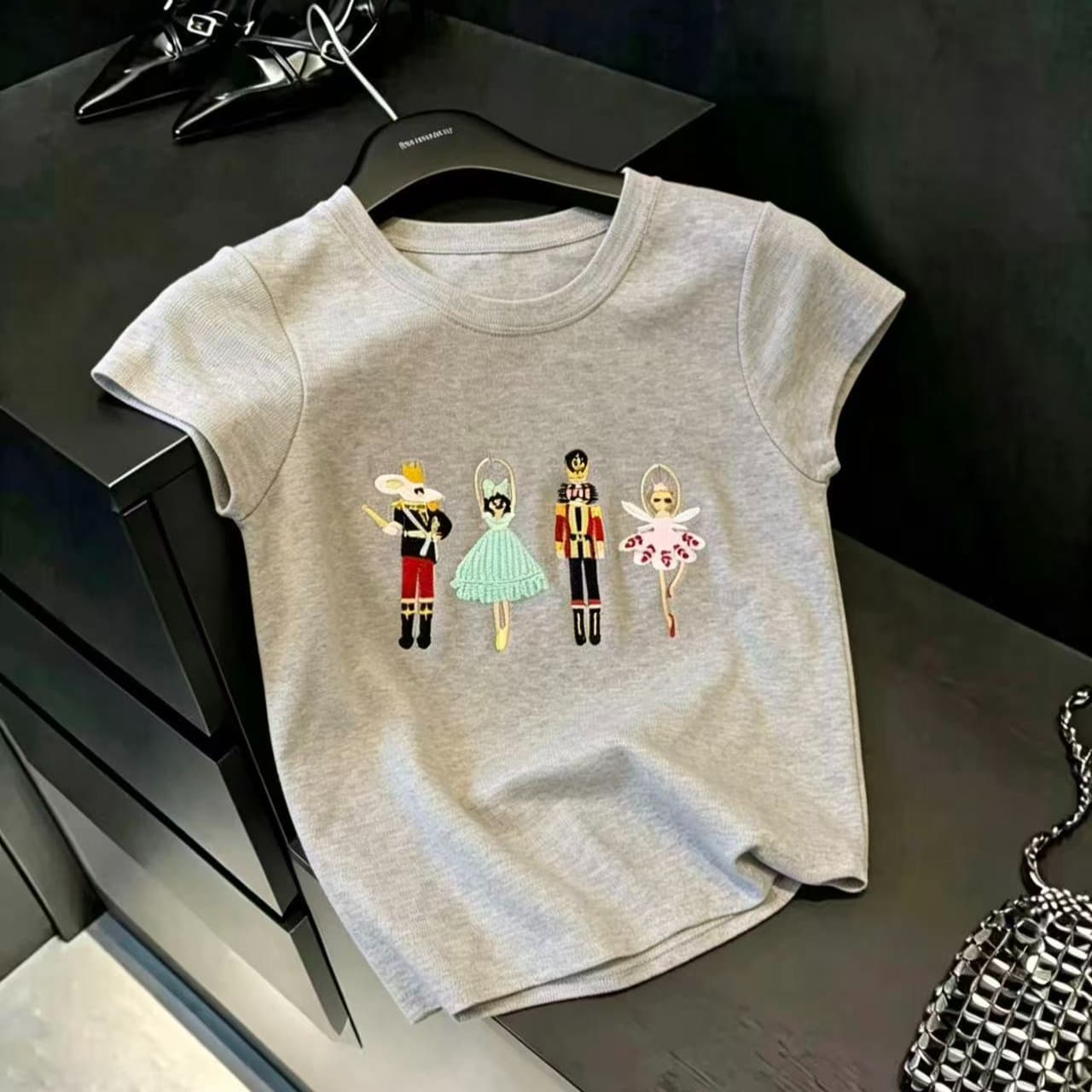 실사 만화 자수 반팔 니트 티셔츠 여성 여름 새로운 긍정적 인 어깨 편안함 다용도 맨위 chic 이미지 6