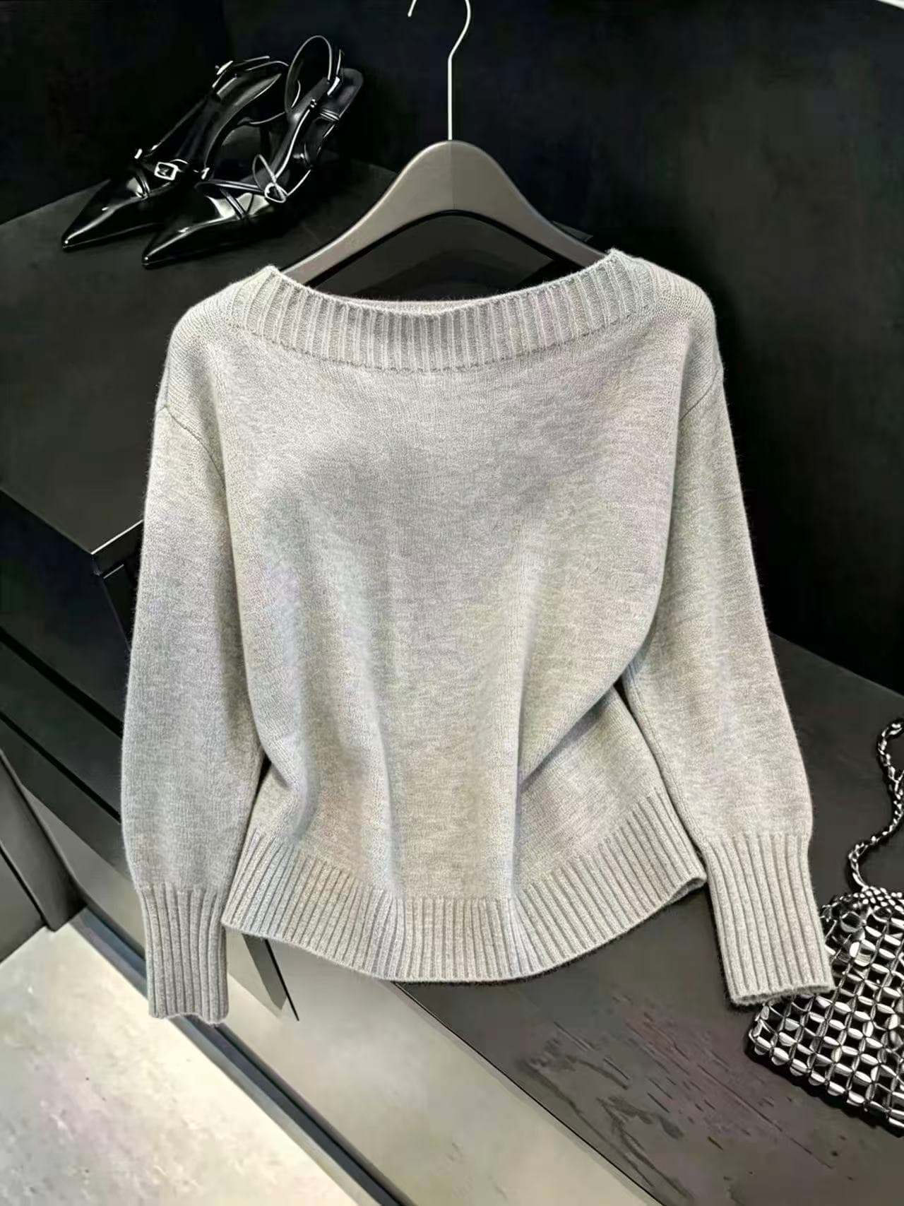 실사 부드러운 바람 보트넥 긴팔 스웨터 여자 가을 새로운 풀오버 루즈핏 느긋한 센스 털 니트 스웨터 맨위 이미지 2