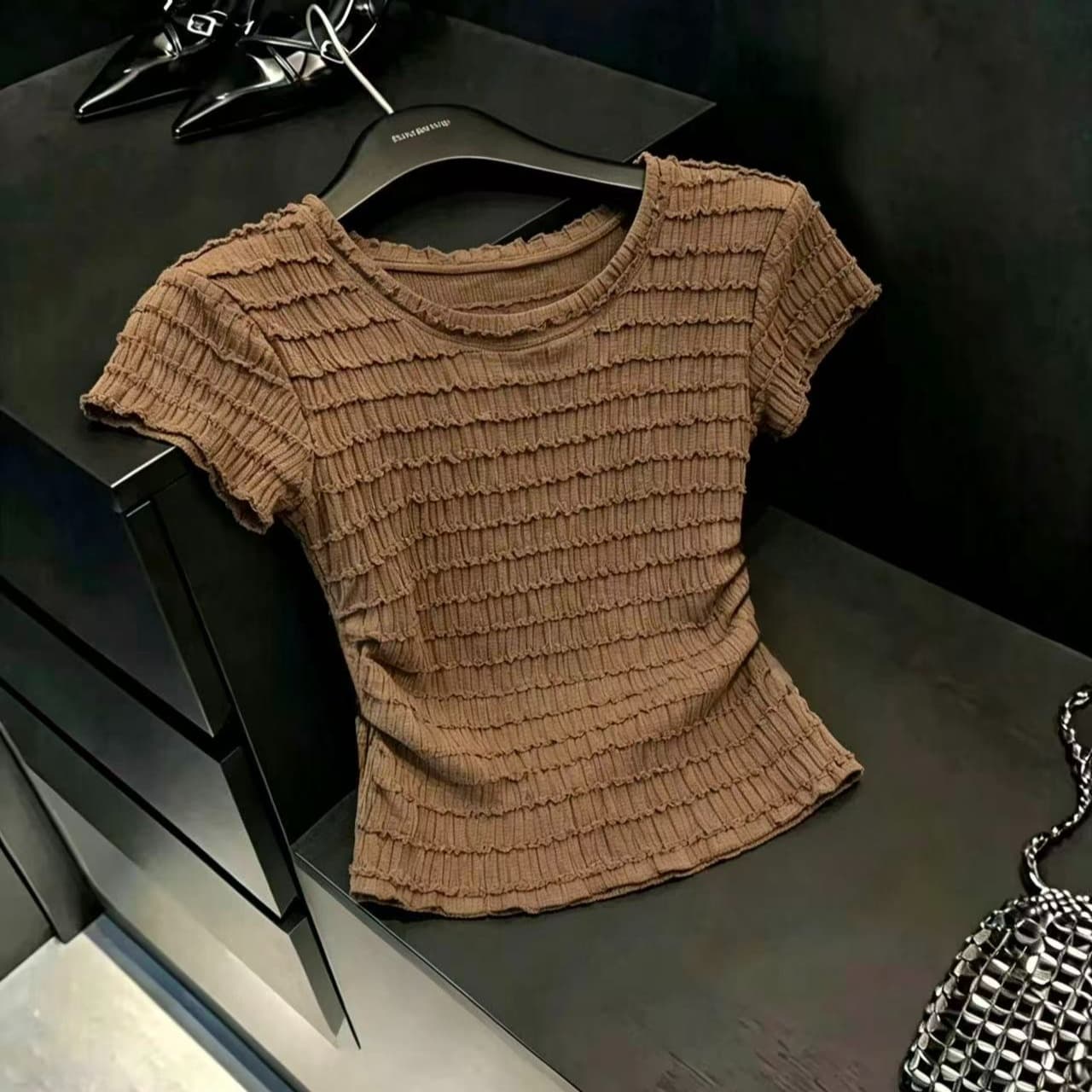 실사 한 부서 라운드 넥 프릴 주름 반팔 티셔츠 여성 여름 새로운 몸매 가꾸기 슬림해 보이는 외국 가스 연령 감소 맨위 이미지 6