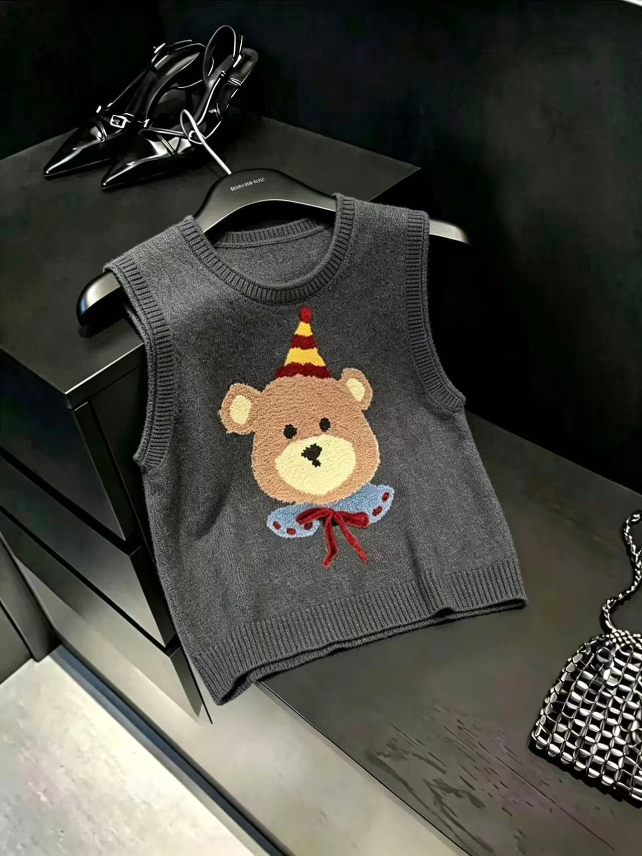 실사 귀여운 작은 곰 스웨터 조끼 조끼 여자 가을 겨울철 달콤함 레트로 민소매 풀오버 맨위 ins 이미지 2
