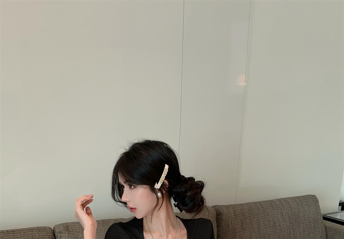 여름 프랑스식 출퇴근 디자인 센스 프릴 불규칙 밑단 라운드 넥 반팔 티셔츠 몸매 가꾸기 슬림해 보이는 맨위 상세 이미지 39