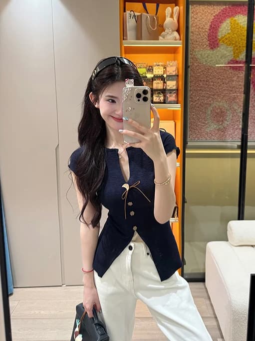 슈퍼 화재 한 부서 V넥 뒤집다 측면 스트랩 티셔츠 여성용 짧은 소매 여름 단추 디자인 센스 작은 대중 몸매 가꾸기 슬림해 보이는 맨위 상세 이미지 13