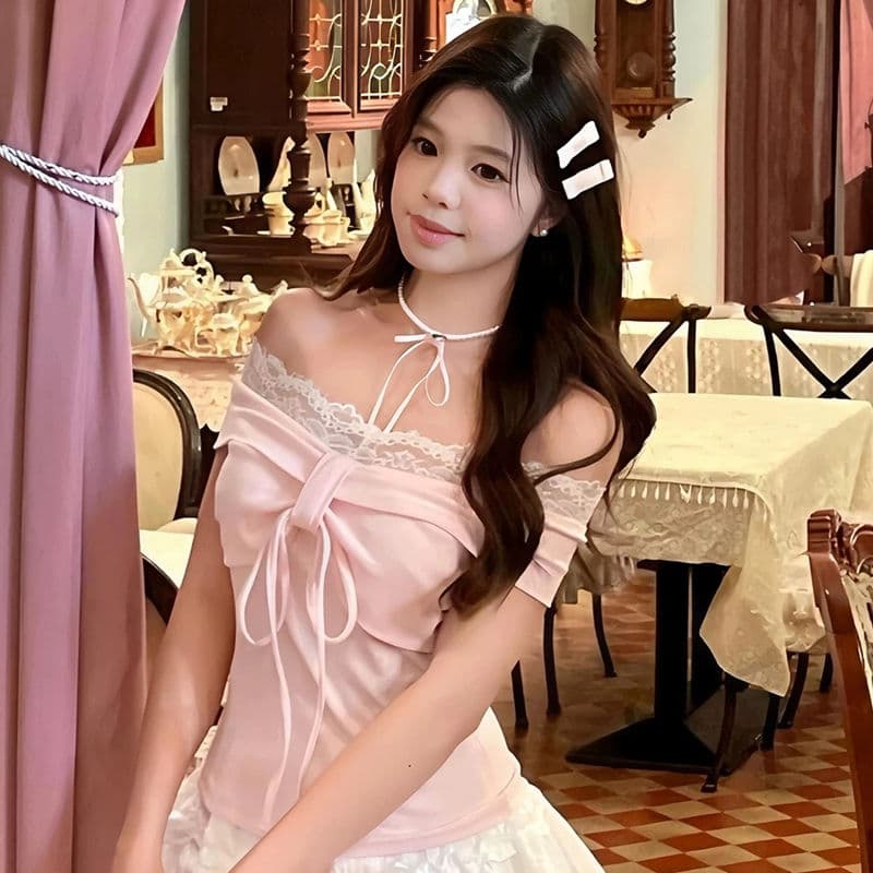 핫걸 바람 오프숄더 반팔 티셔츠 여성 여름 새로운 레이스 조각 몸매 가꾸기 슬림해 보이는 펌프 Pleat 디자인 오프숄더 맨위 이미지 3