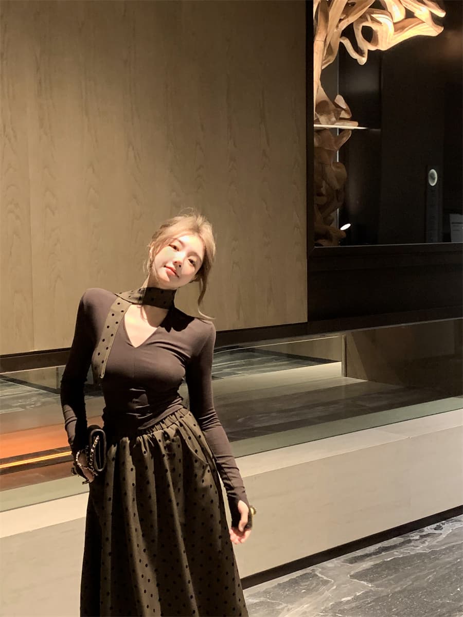 레트로 커피 색상 품격 V넥 티셔츠 여성 가을 겨울 인사이드 가져 가라. 기본 셔츠 로얄 자매 바람 섹시함 타이트 쇼트 스타일 긴팔 맨위 상세 이미지 12