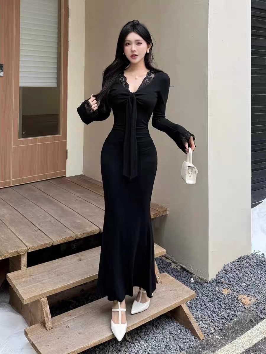 2026 년 가을 새로운 여성 의류 한 부서 품격 레이스 V넥 인사이드 가져 가라. 치마 고급 센스 롱 코트 드레스 복장 상세 이미지 3