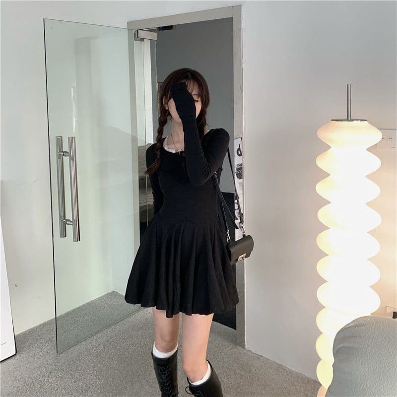 디자인 센스 작은 대중 검정색 몸매 가꾸기 긴팔 여성 드레스 가을 작은 키 한 마디 미니 스커트 허리 수축 슬림해 보이는 치마 상세 이미지 4