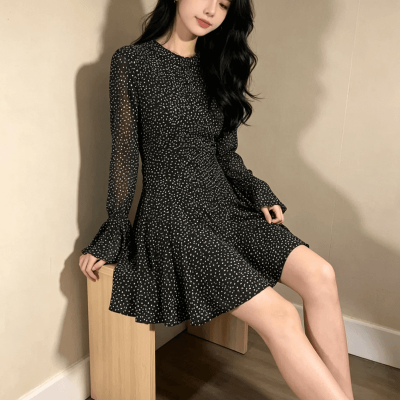 빅 사이즈 지방 mm 한국 스타일 부드러운 품격 출퇴근 미니멀리즘 나팔 소매 프릴 도트 무늬 미니 스커트 긴팔 점프 슈트 치마 이미지 3