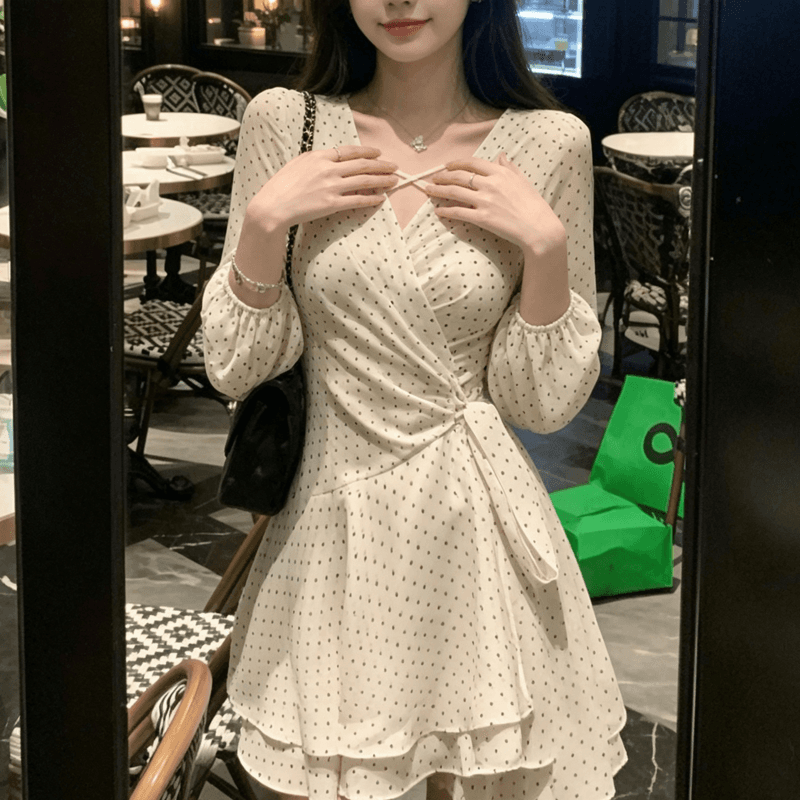 프랑스식 부드러운 바람 도트 무늬 드레스 아이들 가을 새로운 불규칙 작은 대중 허리 수축 V넥 스트랩 짧은 치마 이미지 4