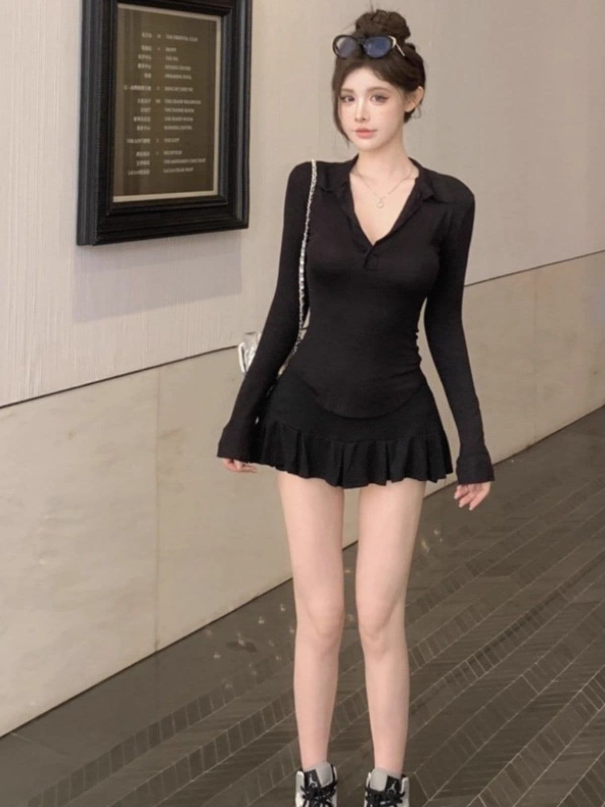 핫걸 순수한 욕망 깊은 V 넥 긴팔 티셔츠 여성 POLO 칼라 허리 수축 슬림해 보이는 맨위 하이웨이스트 플리츠 치마바지 투피스 세트 가을 이미지 4