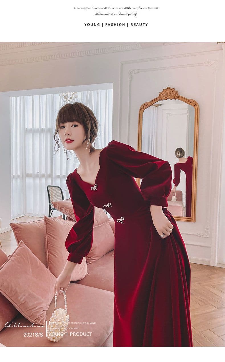 가을 2026 년 새로운 허리 수축 슬림해 보이는 외국 가스 길다 치마 패션 품격 명문 여성 단색 금사 벨벳 드레스 상세 이미지 24