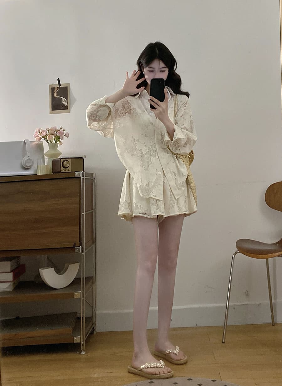 실사 빅 사이즈 새로운 여름 고급 센스 품격 홀로우 아웃 루즈핏 패션 슬림해 보이는 캐주얼 셔츠 미니 스커트 세트 상세 이미지 3