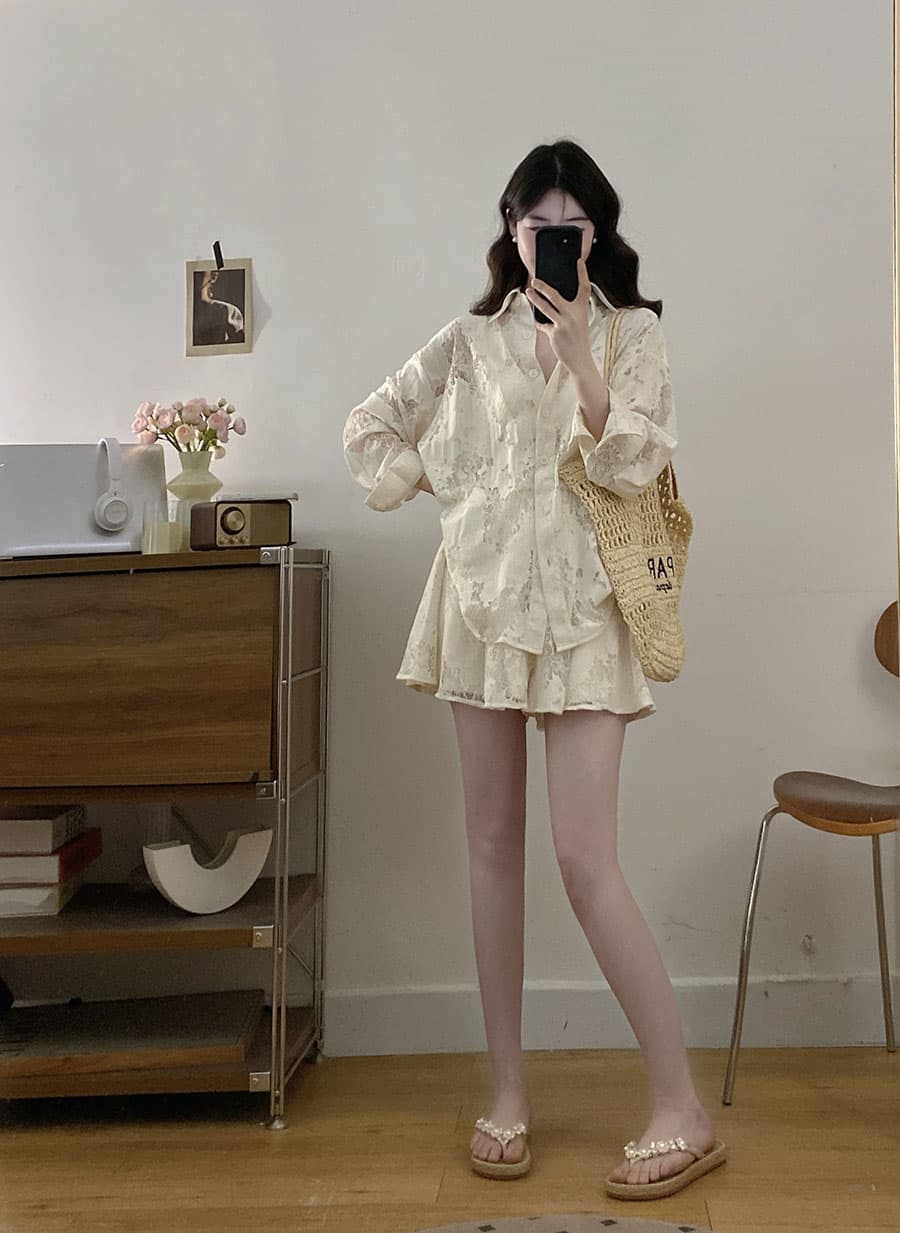 실사 빅 사이즈 새로운 여름 고급 센스 품격 홀로우 아웃 루즈핏 패션 슬림해 보이는 캐주얼 셔츠 미니 스커트 세트 상세 이미지 4