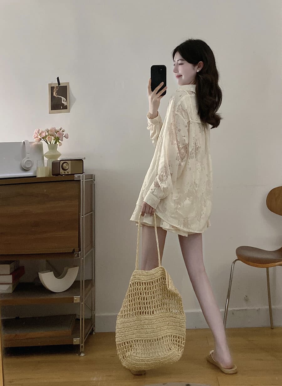 실사 빅 사이즈 새로운 여름 고급 센스 품격 홀로우 아웃 루즈핏 패션 슬림해 보이는 캐주얼 셔츠 미니 스커트 세트 이미지 4