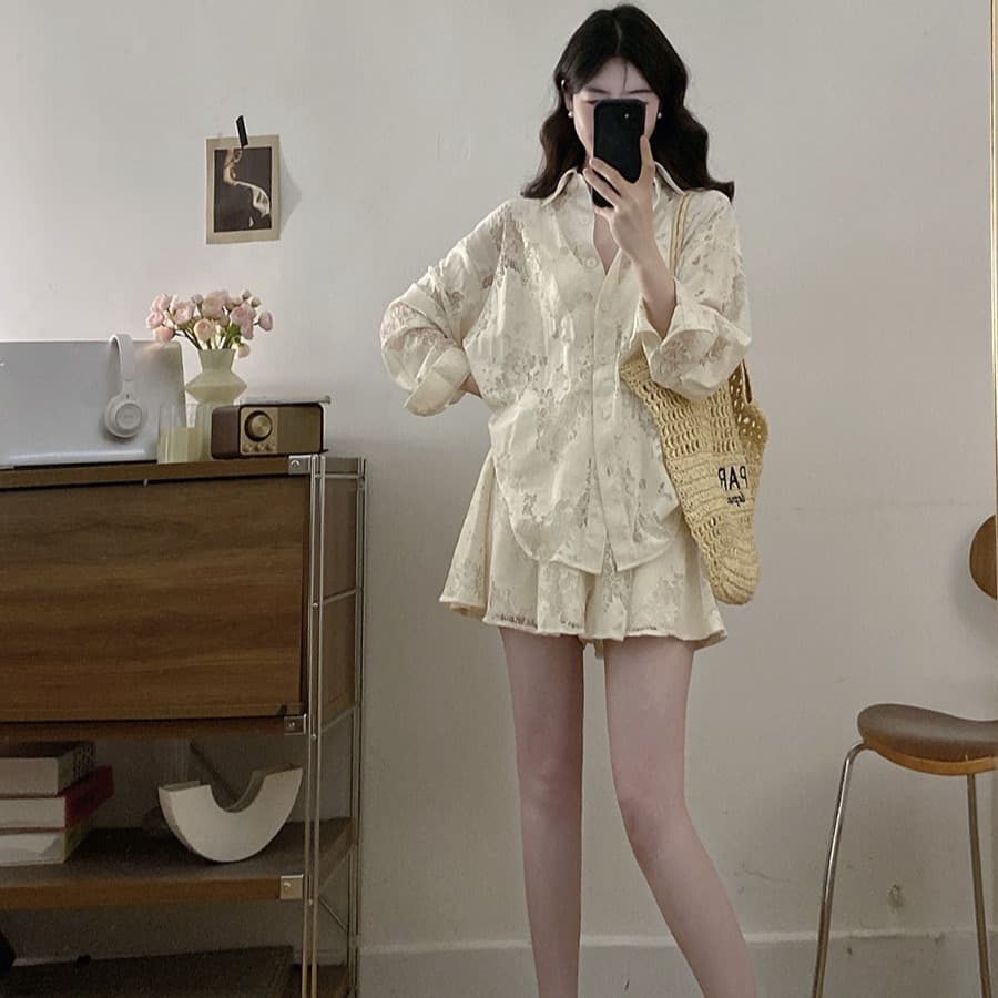 실사 빅 사이즈 새로운 여름 고급 센스 품격 홀로우 아웃 루즈핏 패션 슬림해 보이는 캐주얼 셔츠 미니 스커트 세트 이미지 5