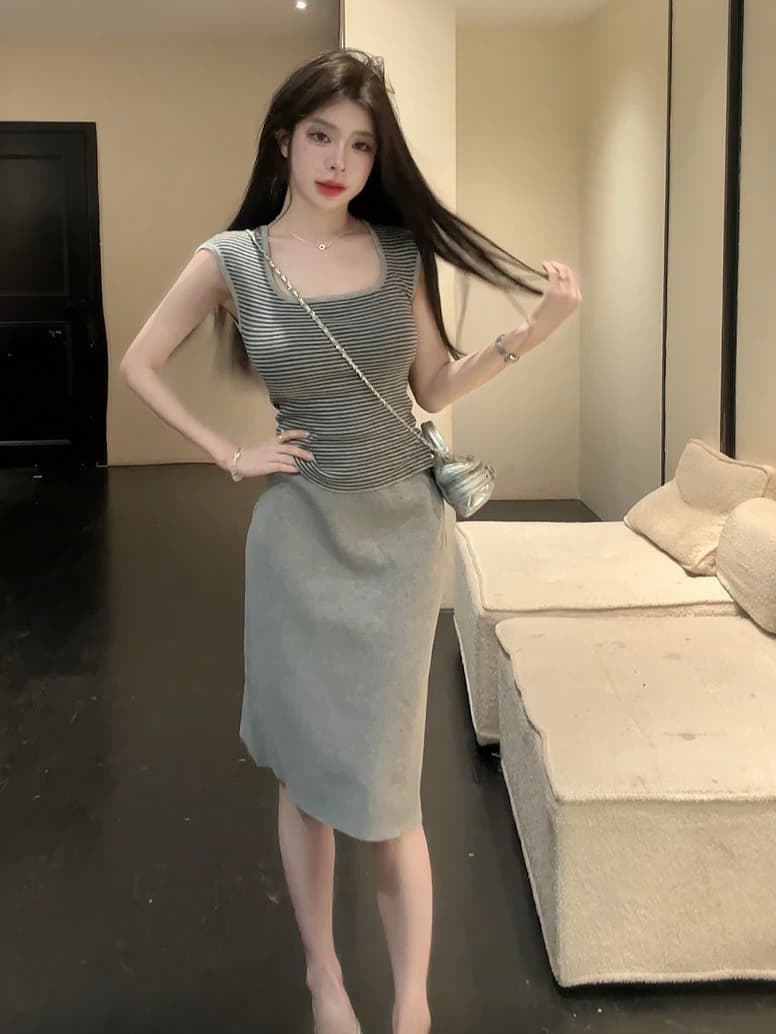 배색 스트라이프 광장 칼라 얼음 실크 니트 조끼 여성 여름 외출용 몸매 가꾸기 슬림해 보이는 핫걸 쇼트 스타일 민소매 어깨 맨위 상세 이미지 2