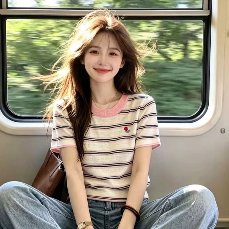 부드러운 바람 배색 라운드 넥 스트라이프 반팔 니트 스웨터 여성 여름 섹션 아름다운 달콤함 맨위 이미지 5