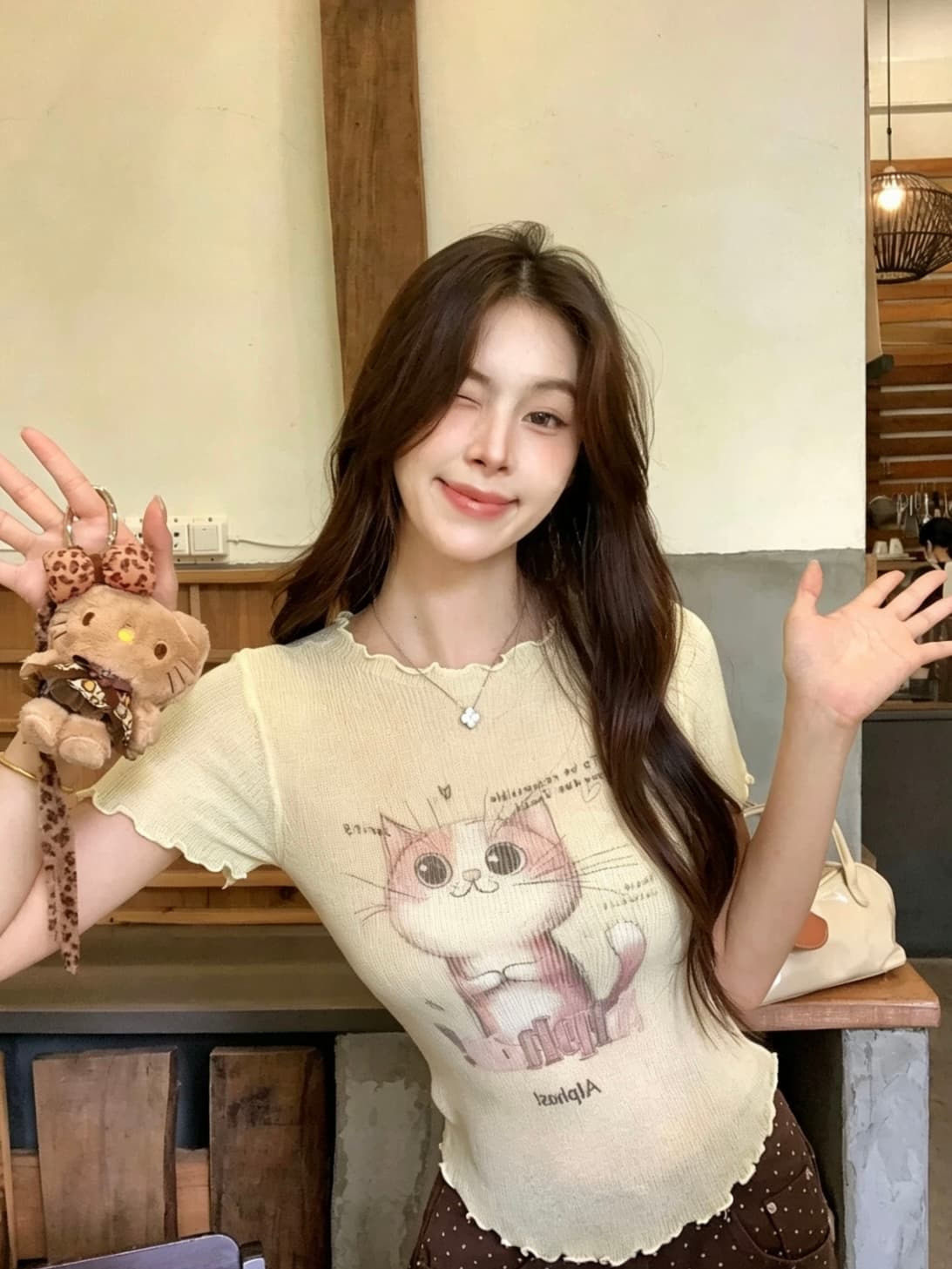 여름 세련된 순수한 욕망 새끼 고양이 프린트 몸매 가꾸기 슬림해 보이는 프릴 부드러운 섬세한 니트 스웨터 부드러운 다용도 작은 셔츠 상세 이미지 3