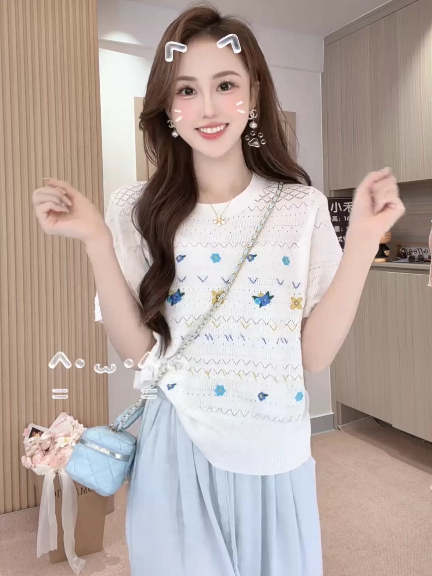 프랑스식 신선함 달콤함 색상 자수 얼음 실크 니트 스웨터 여성 여름 Chic 작은 대중 연령 감소 반팔 티셔츠 맨위 상세 이미지 7