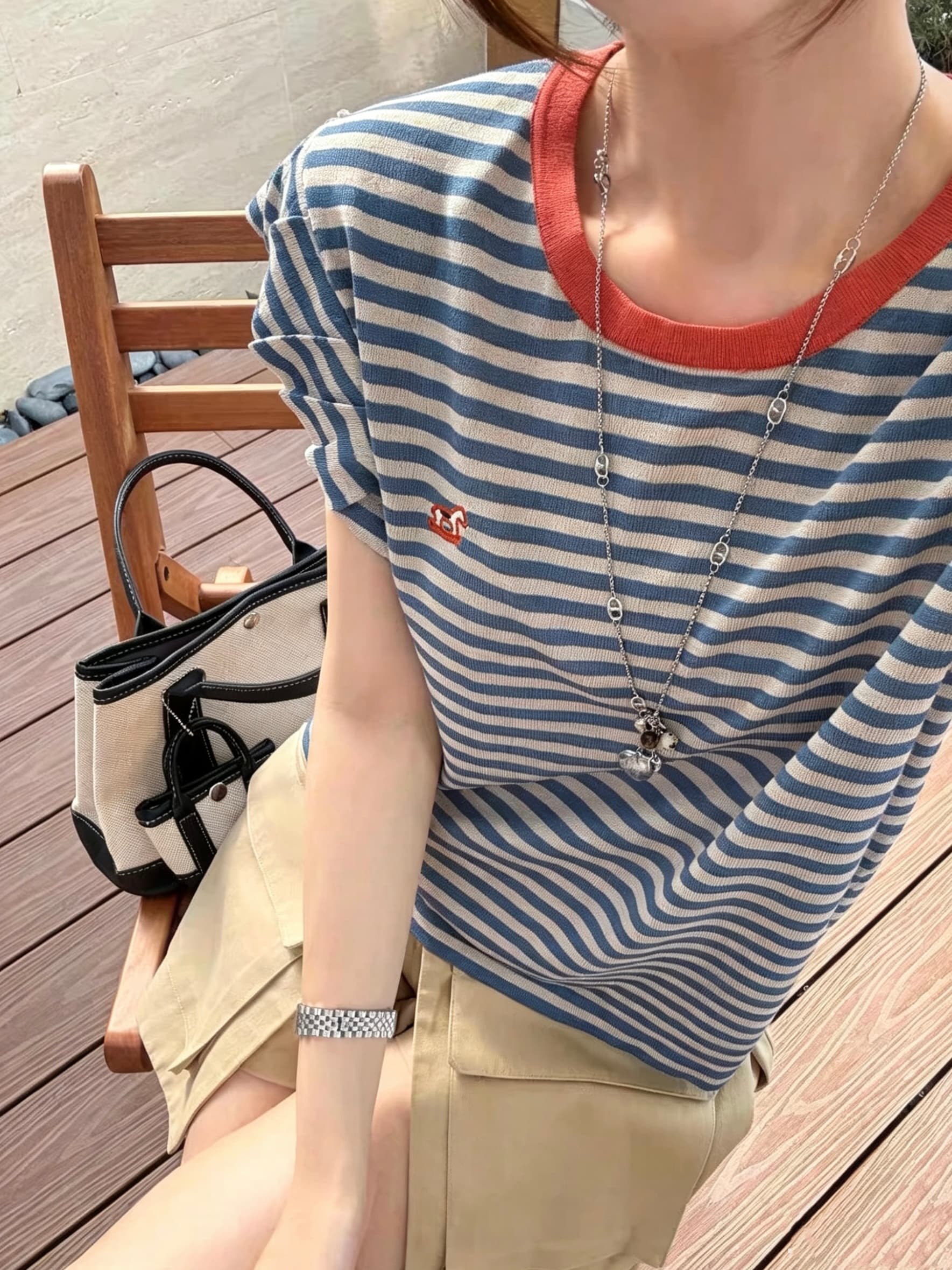 작은 말 자수 스트라이프 Feifei 소매 짠 셔츠 여성 26 여름 새로운 라운드 넥 배색 루즈핏 다용도 맨위 상세 이미지 3