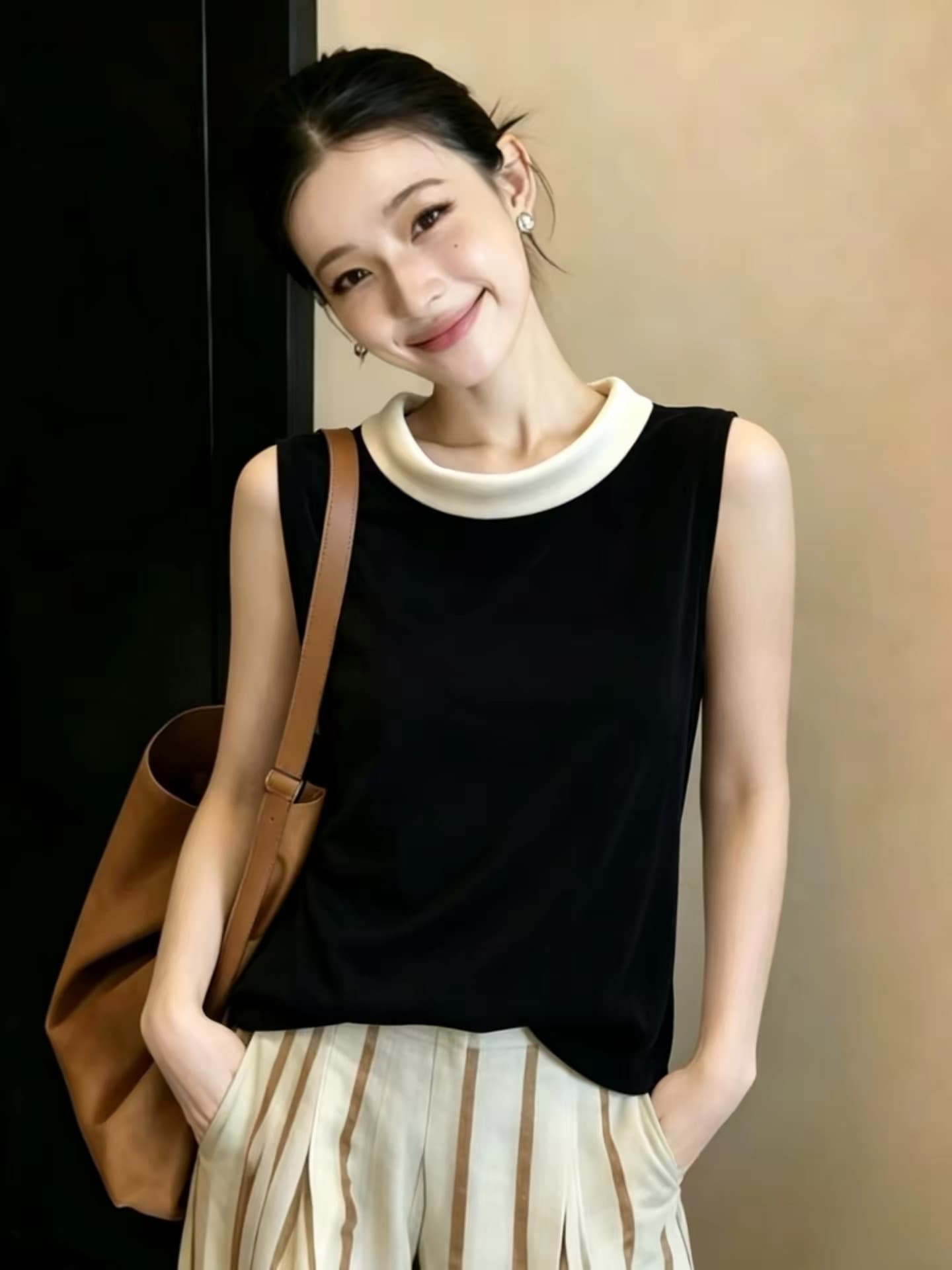 프랑스식 배색 흔들다 칼라 민소매 여성 셔츠 여름 얇은 스타일 벨벳 조끼 2026 새로운 빛 럭셔리 품격 슬림해 보이는 맨위