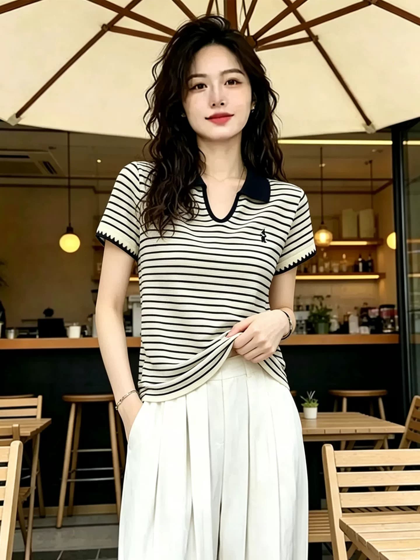한 부서 미니멀리즘 자수 스트라이프 반팔 티셔츠 여성 2026 여름 새로운 흑인과 백인 클래식 섹션 루즈핏 캐주얼 맨위 이미지 2