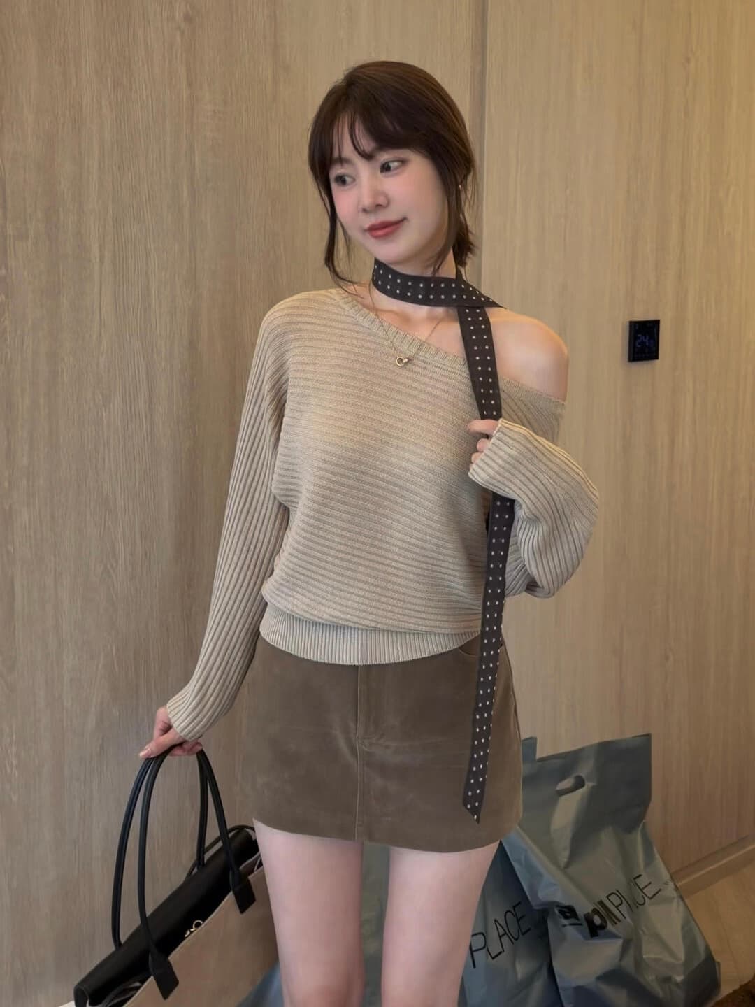 한 부서 레트로 도트 무늬 리본 비스듬한 칼라 오프숄더 배트윙 소매 니트 스웨터 가을 여성 의류 아주 게으른 루즈핏 스웨터 맨위 상세 이미지 1