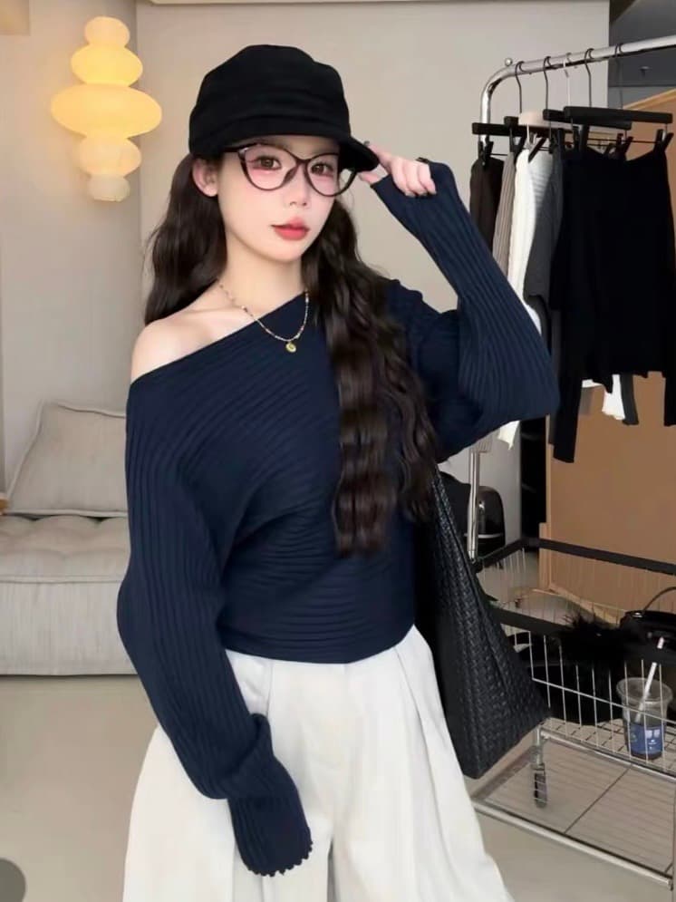 느슨함 센스 스트라이프 비스듬한 어깨 긴팔 니트 스웨터 여성 가을 겨울 새로운 디자인 센스 고유 한 디스플레이 오프숄더 스웨터 맨위 상세 이미지 7