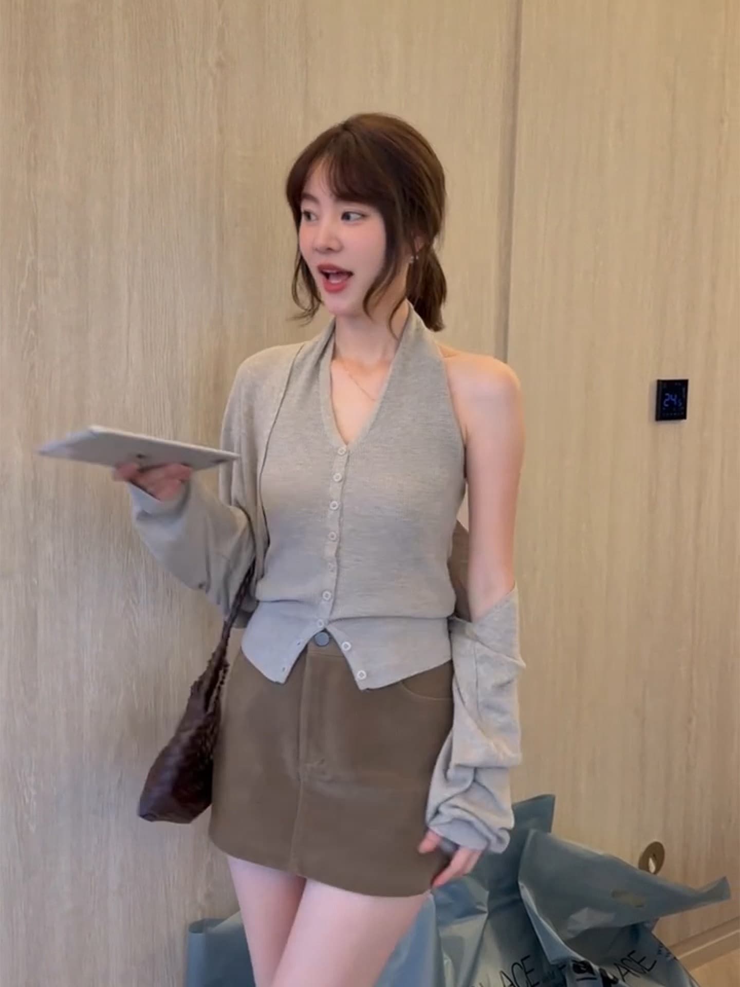 분위기 센스 품격 니트 맨위 두 조각 여성 세트 이른 가을 싱글 줄 버튼 행침 목 조끼 외부 가져 가라. 긴팔 오픈 가디건 세트 상세 이미지 3