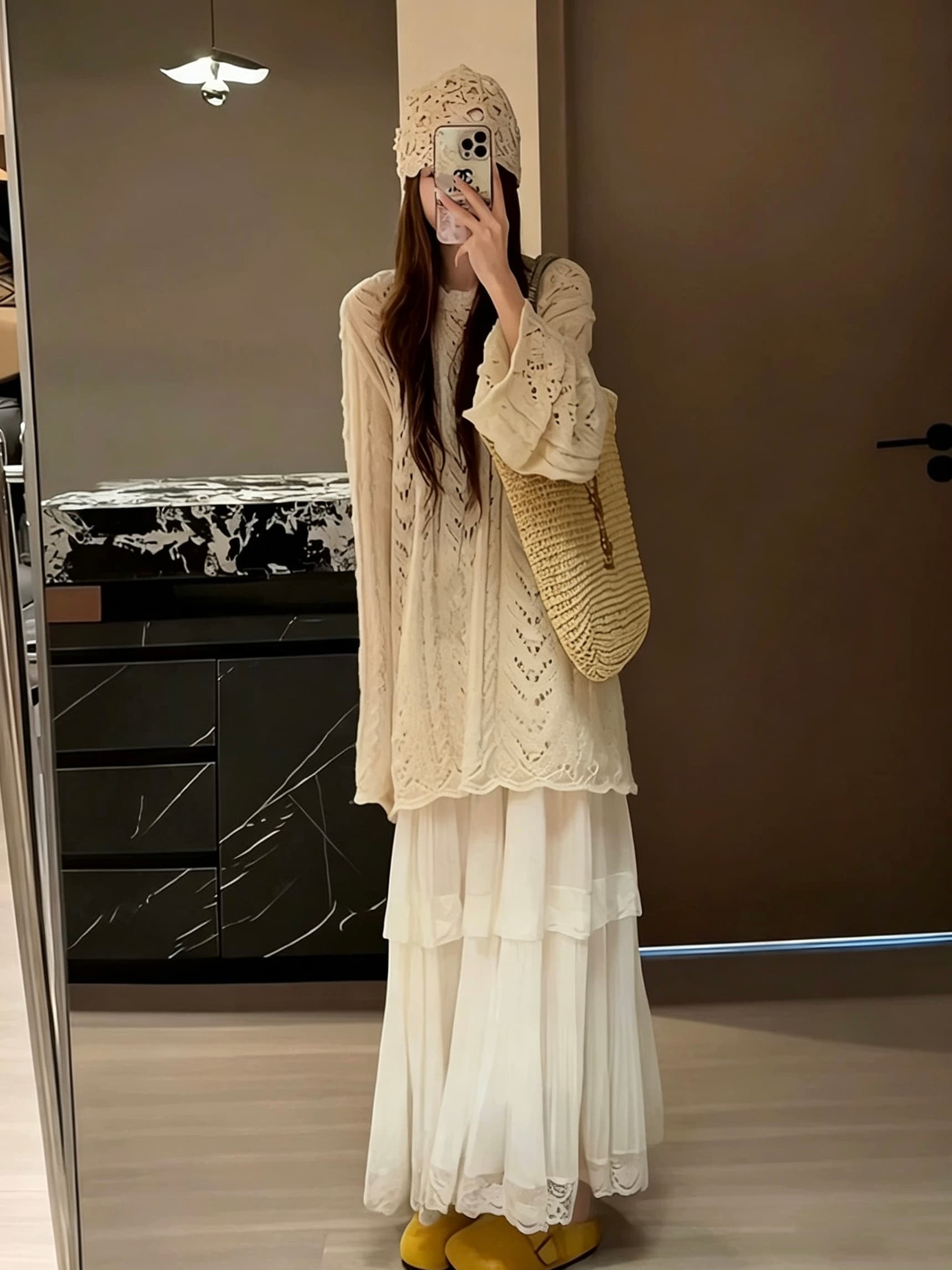 한 부서 부드러운 바람 홀로우 아웃 스웨터 여자 조기 가을 루즈핏 느긋한 느슨함 센스 슬림해 보이는 중간 길이 니트 스웨터 맨위 상세 이미지 3